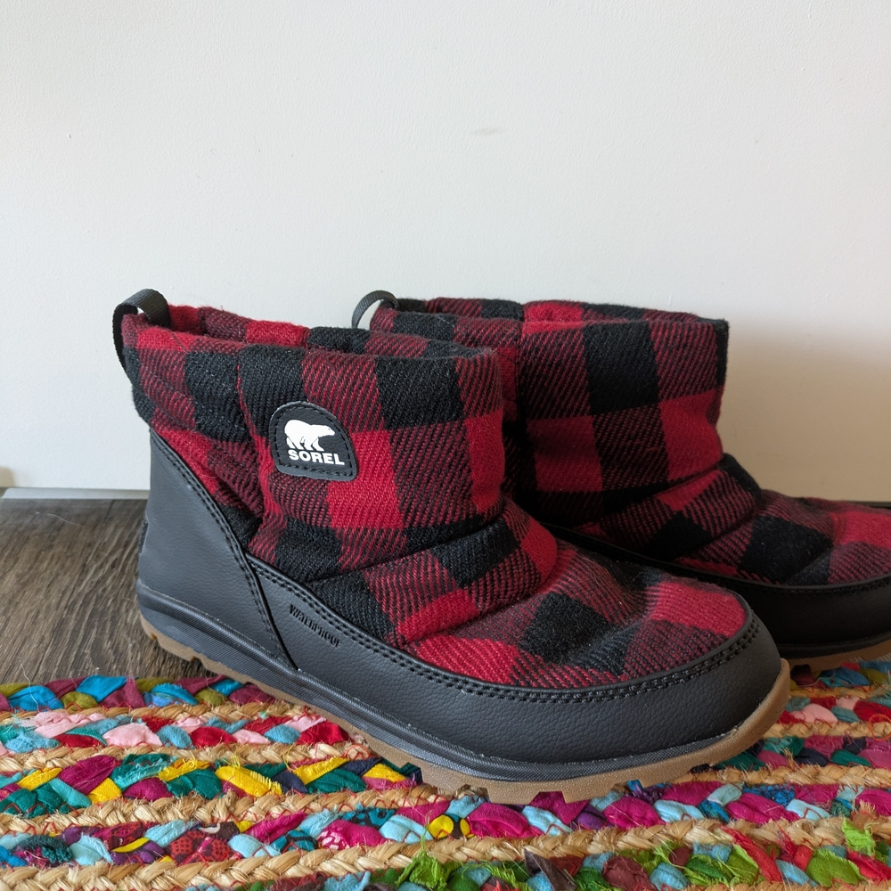 Sorel Whitney Camp Winter Boot Red and Black Buffalo Check (Size Women's 9)